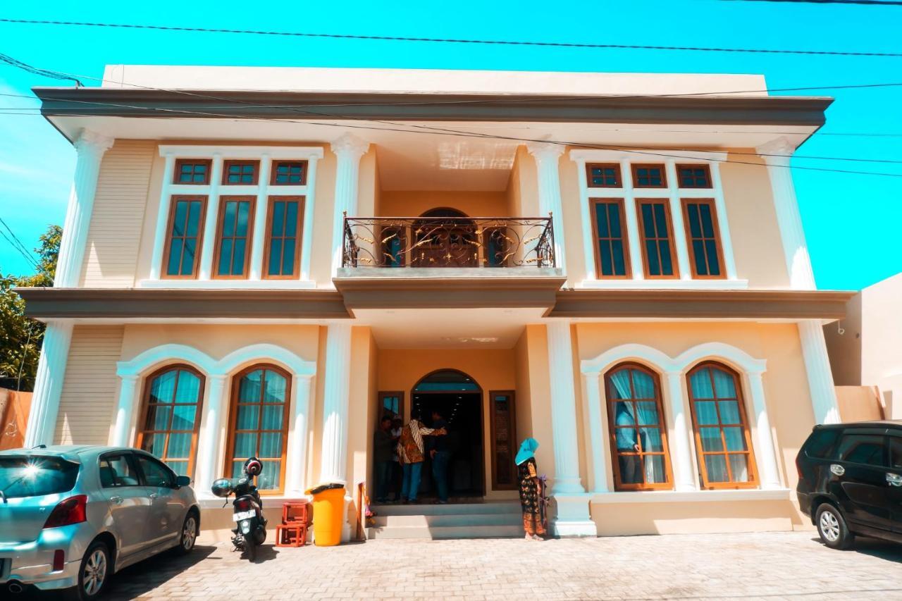 Bluefire Homestay Syariah Бануванги Екстериор снимка