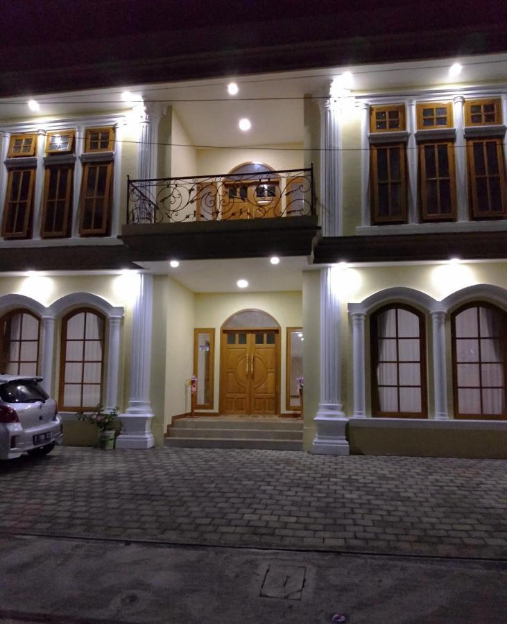 Bluefire Homestay Syariah Бануванги Екстериор снимка